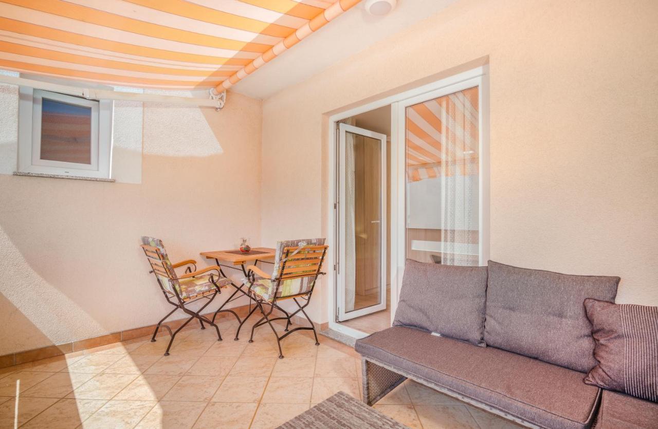 Apartment Stella Di Mare Крк Экстерьер фото